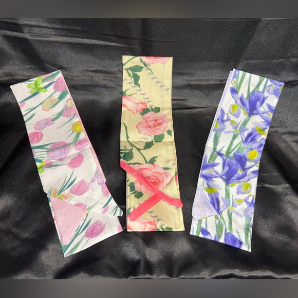 Accessories - NIP 3 FLORAL THIN SCARVES